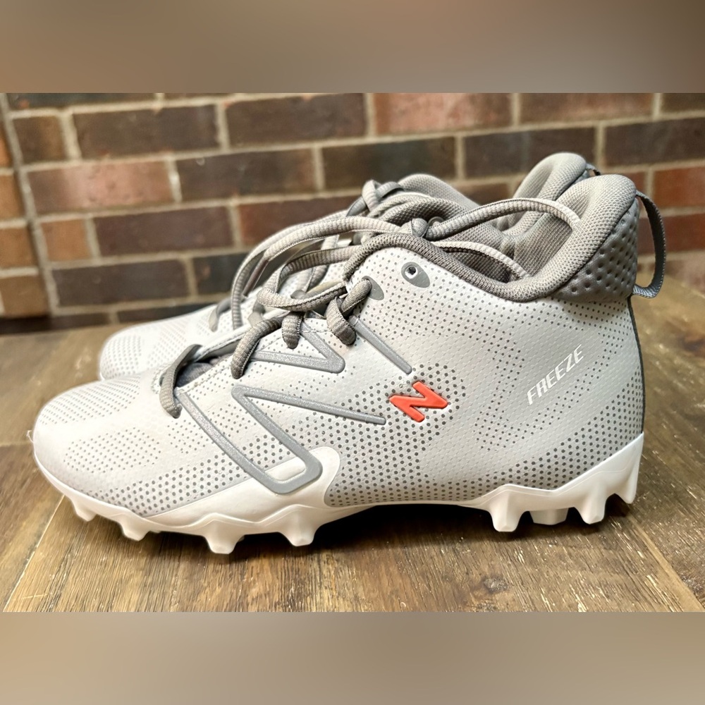 Kids New Balance FreezeLX v4 lacrosse cleats - grey and orange - Size 4.5 - Picture 3 of 7